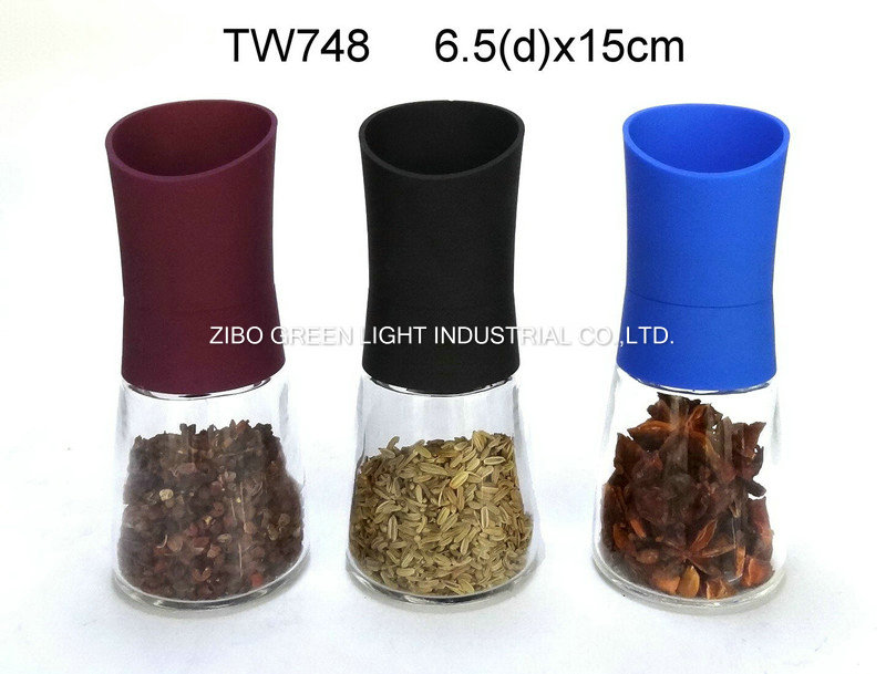 TW748
